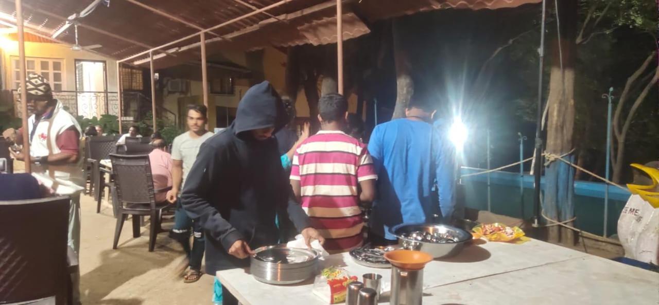 Hilltone Veg Non Veg Matheran Hotel Exterior photo